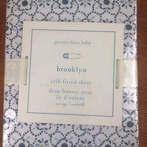 NWT Pottery Barn Kids Brooklyn Crib Fitted Sheet
